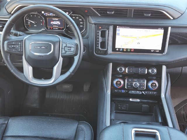 Used 2021 GMC Yukon XL Denali w/ Denali Premium Package AWD/4WD image 28