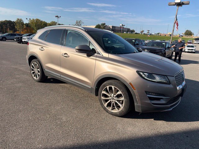 Used 2019 Lincoln MKC Select w/ Select Plus Package FWD image 2