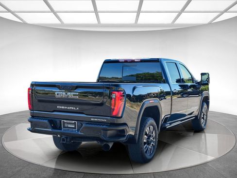 Used 2025 GMC Sierra 2500 Denali Ultimate w/ Snow Plow Prep/Camper Package AWD/4WD image 4