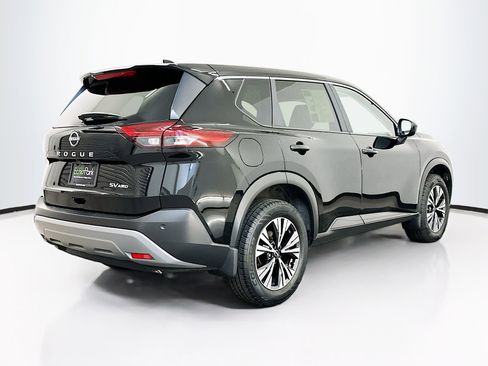 Used 2023 Nissan Rogue SV image 9