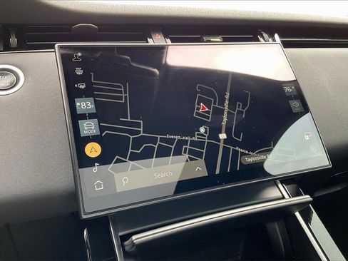 Used 2024 Land Rover Range Rover Evoque Dynamic SE image 15