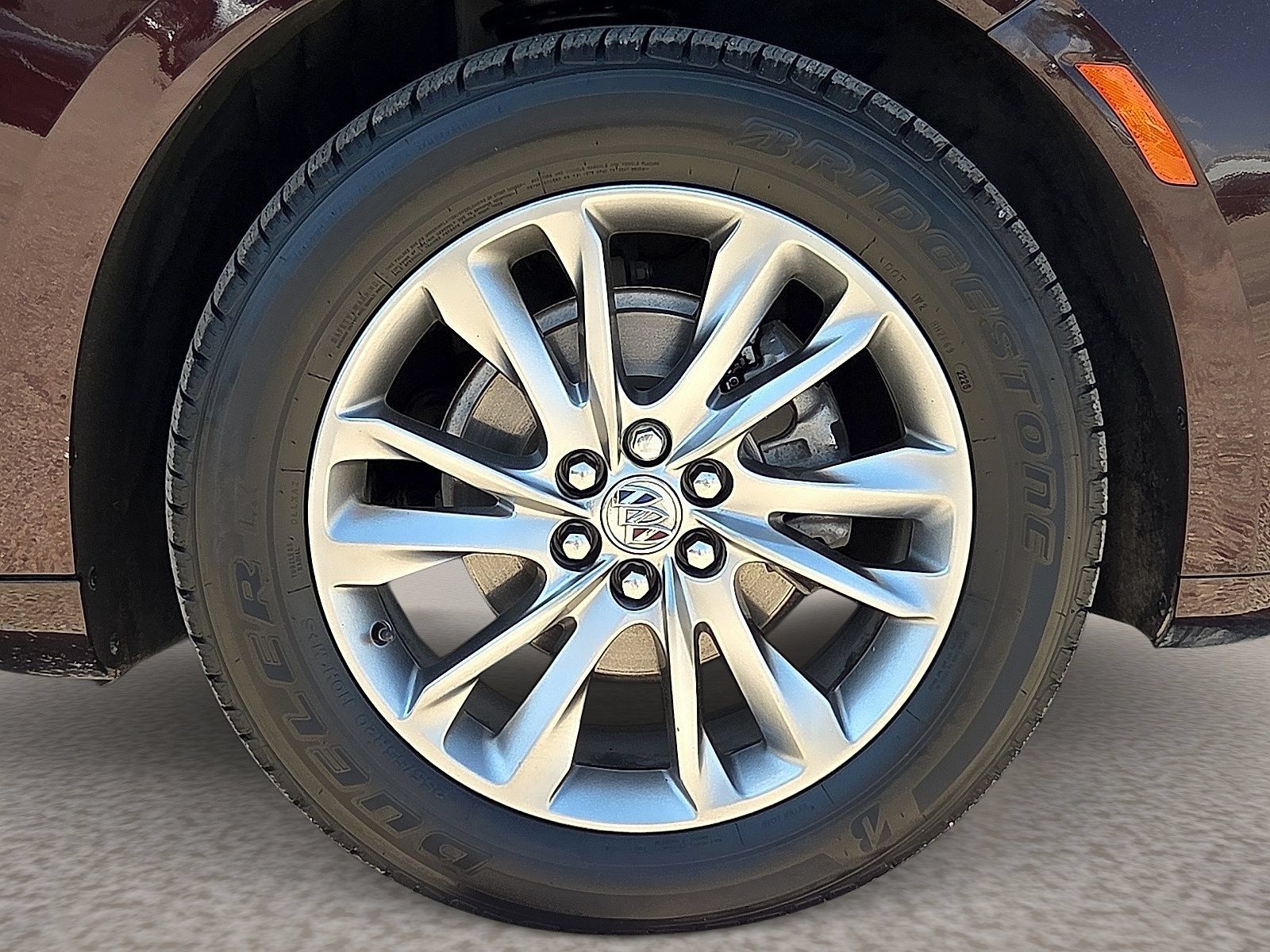 Used 2023 Buick Enclave Avenir AWD/4WD image 7