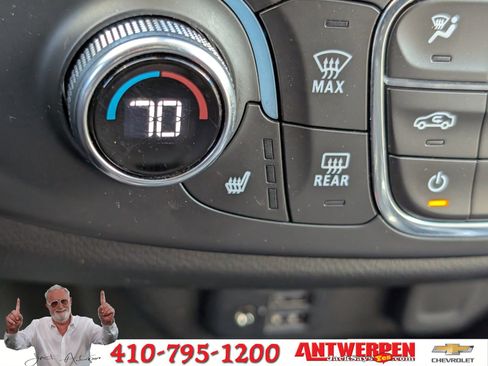 Used 2020 Chevrolet Traverse LT w/ LT Premium Package image 29