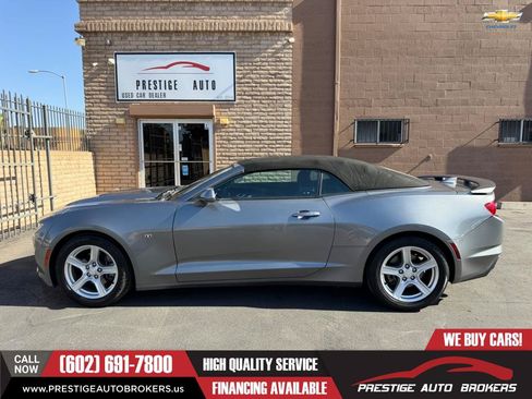 Used 2020 Chevrolet Camaro LT RWD image 2