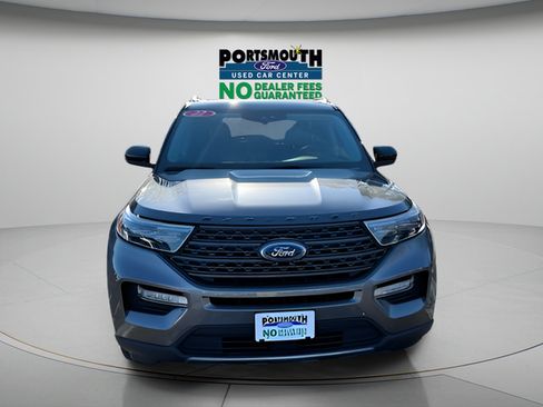 Used 2022 Ford Explorer XLT w/ Equipment Group 202A AWD/4WD image 9