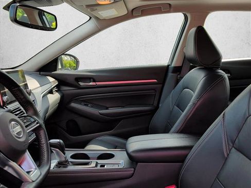 Used 2019 Nissan Altima 2.5 SL AWD/4WD image 9