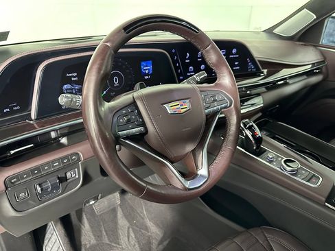 Used 2023 Cadillac Escalade Sport Platinum w/ LPO, ONYX Package AWD/4WD image 11