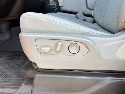 Used 2023 Chevrolet Silverado 1500 LT RWD image 15