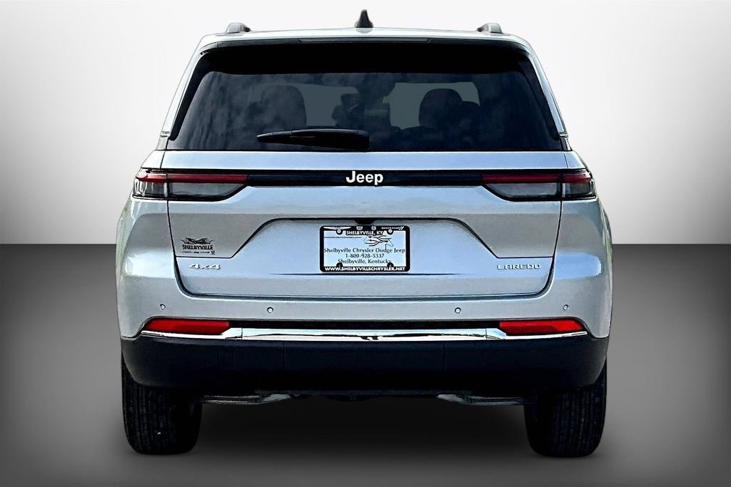 New 2026 Jeep Grand Cherokee Laredo X AWD/4WD image 4