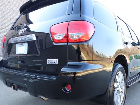 Used 2014 Toyota Sequoia Limited image 14