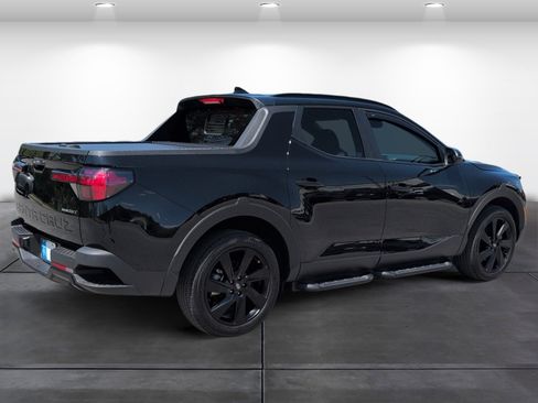 Used 2024 Hyundai Santa Cruz Night image 4