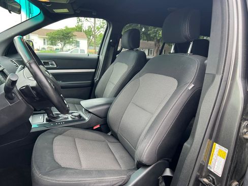 Used 2016 Ford Explorer XLT AWD/4WD image 16