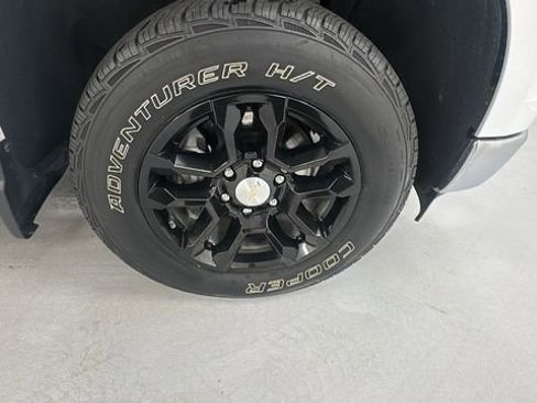 Used 2022 Chevrolet Silverado 1500 LT image 9