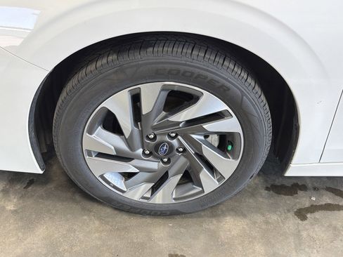 Used 2024 Subaru Legacy Limited AWD/4WD image 9
