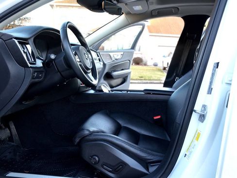 Used 2022 Volvo S60 B5 Inscription FWD image 28