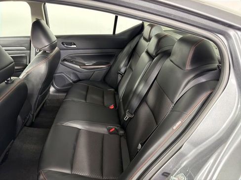 Used 2024 Nissan Altima 2.5 SR FWD image 27