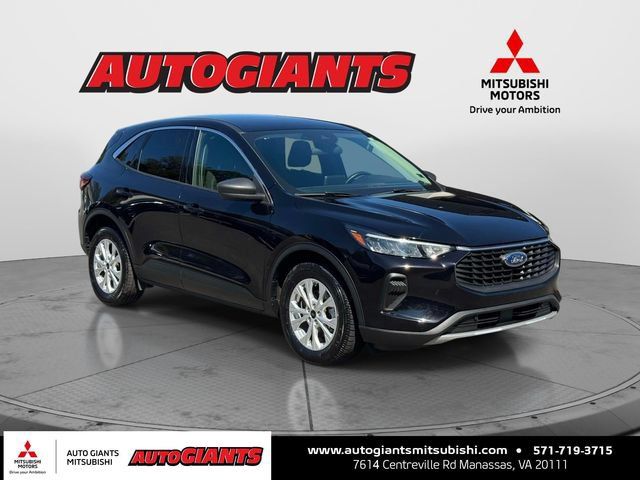 Used 2024 Ford Escape Active FWD image 1