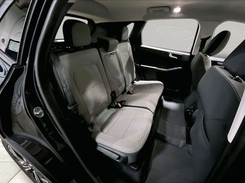 Certified 2021 Ford Escape SE w/ SE Sport Appearance Package image 16