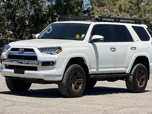 Used 2017 Toyota 4Runner Limited AWD/4WD image 8
