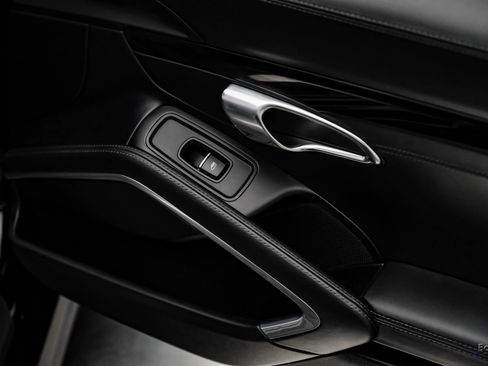 Used 2015 Porsche 911 Turbo image 81