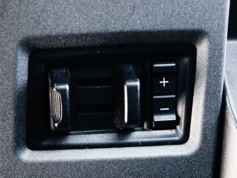 Used 2017 Ford F550 2WD Regular Cab Super Duty image 28