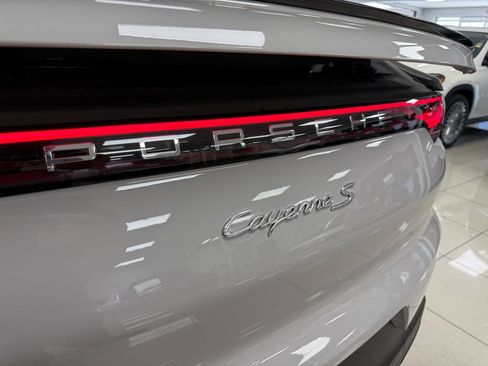 Used 2021 Porsche Cayenne S AWD/4WD image 35