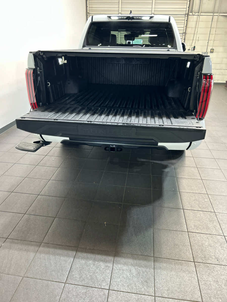 Used 2024 Toyota Tundra Platinum AWD/4WD image 11