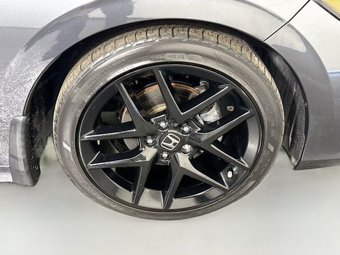 Used 2022 Honda Civic Sport image 32