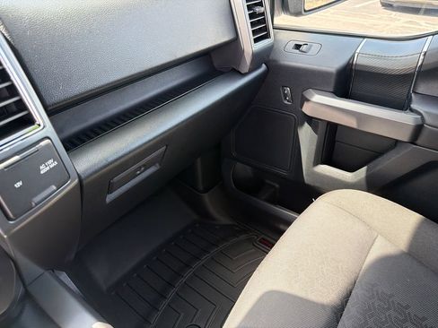 Used 2020 Ford F150 XLT w/ Equipment Group 302A Luxury AWD/4WD image 32