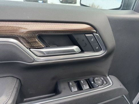 Used 2025 Chevrolet Silverado 1500 LT image 12