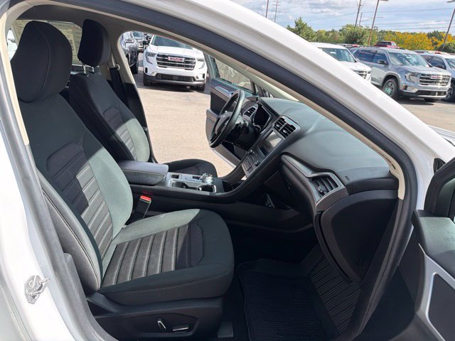 Used 2020 Ford Fusion SE AWD/4WD image 26