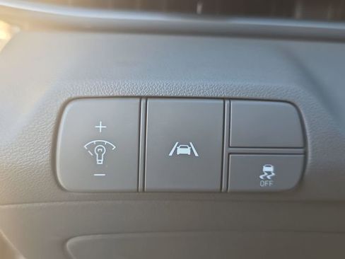 Used 2023 Hyundai Elantra SEL w/ Convenience Package image 37