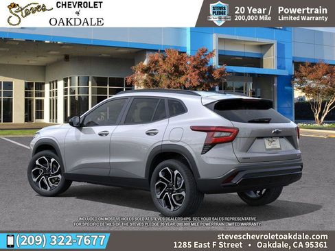 New 2026 Chevrolet Trax RS w/ Sunroof Package image 3