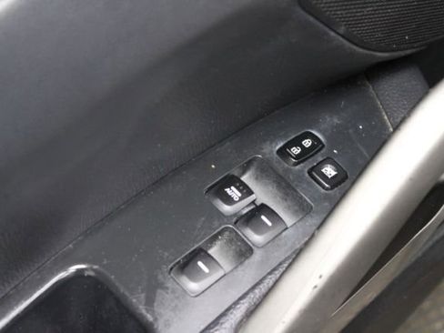 Used 2014 Hyundai Veloster Turbo FWD image 10