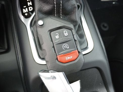 Used 2023 Jeep Wrangler Unlimited Sahara w/ Cold Weather Group image 18