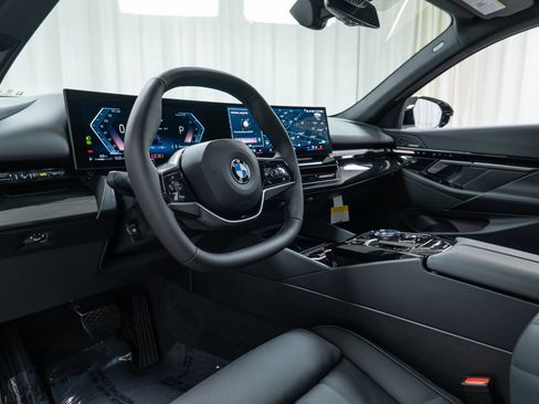 New 2026 BMW 530i xDrive w/ Premium Package image 12