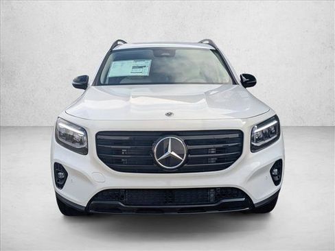 Used 2026 Mercedes-Benz GLB 250 image 2