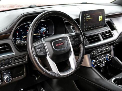 Used 2022 GMC Yukon XL SLE image 12