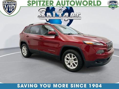 Used 2017 Jeep Cherokee Latitude w/ Cold Weather Group image 3