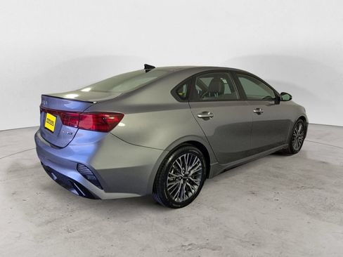 Used 2023 Kia Forte GT-Line w/ GT-Line Premium Package FWD image 5