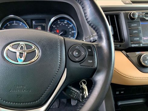 Used 2016 Toyota RAV4 XLE AWD/4WD image 24