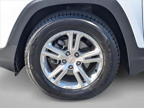 Used 2018 GMC Terrain SL image 24