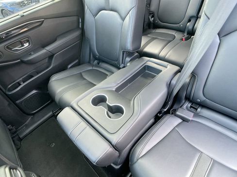 Used 2024 Honda Pilot Touring image 27