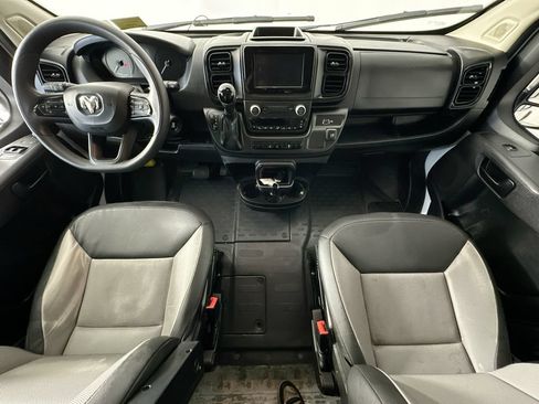Used 2025 RAM ProMaster 2500 w/ Convenience Group FWD image 10