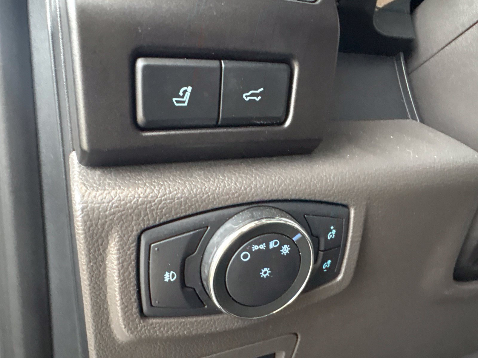 Used 2019 Ford Expedition Max Limited w/ Driver Assistance Package RWD image 15