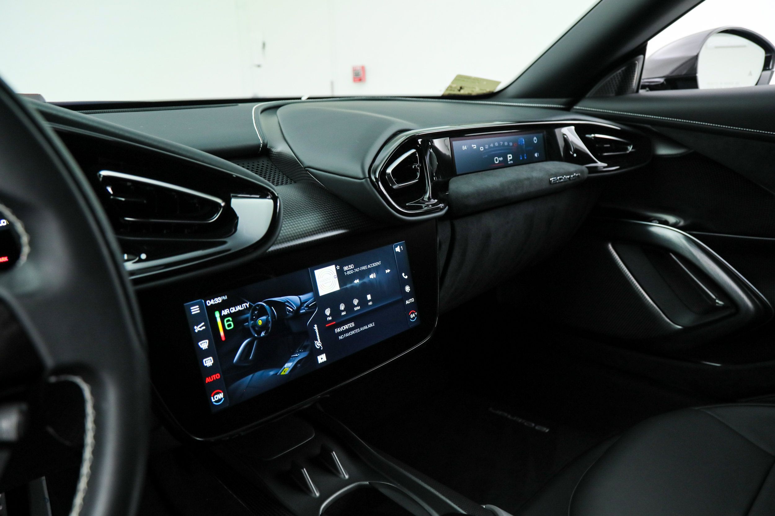 Certified 2025 Ferrari 12Cilindri RWD image 36
