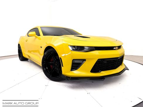 Used 2017 Chevrolet Camaro SS RWD image 1