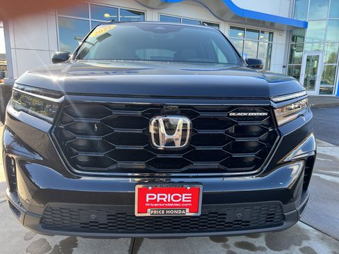 New 2025 Honda Pilot Black Edition image 14