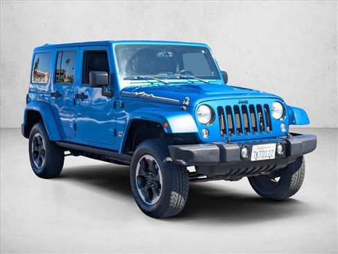 Used 2014 Jeep Wrangler Unlimited Sahara AWD/4WD image 6