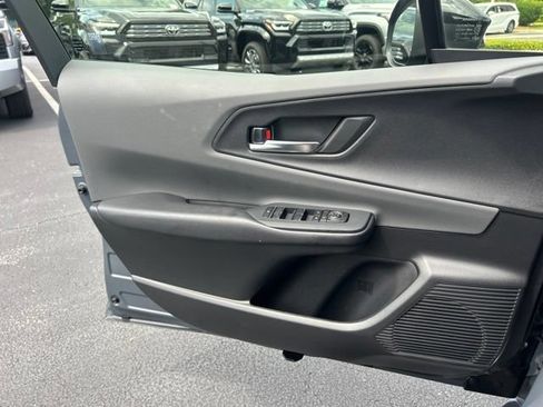 Used 2024 Toyota Prius XLE FWD image 28